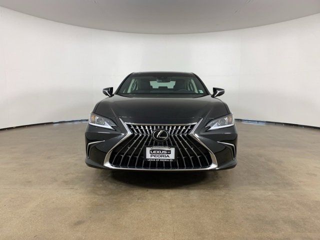 Used 2025 Lexus ES 300h w/ Luxury Package image 3