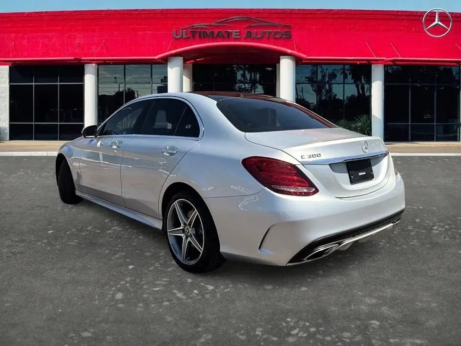 Used 2015 Mercedes-Benz C 300 4MATIC Sedan image 4