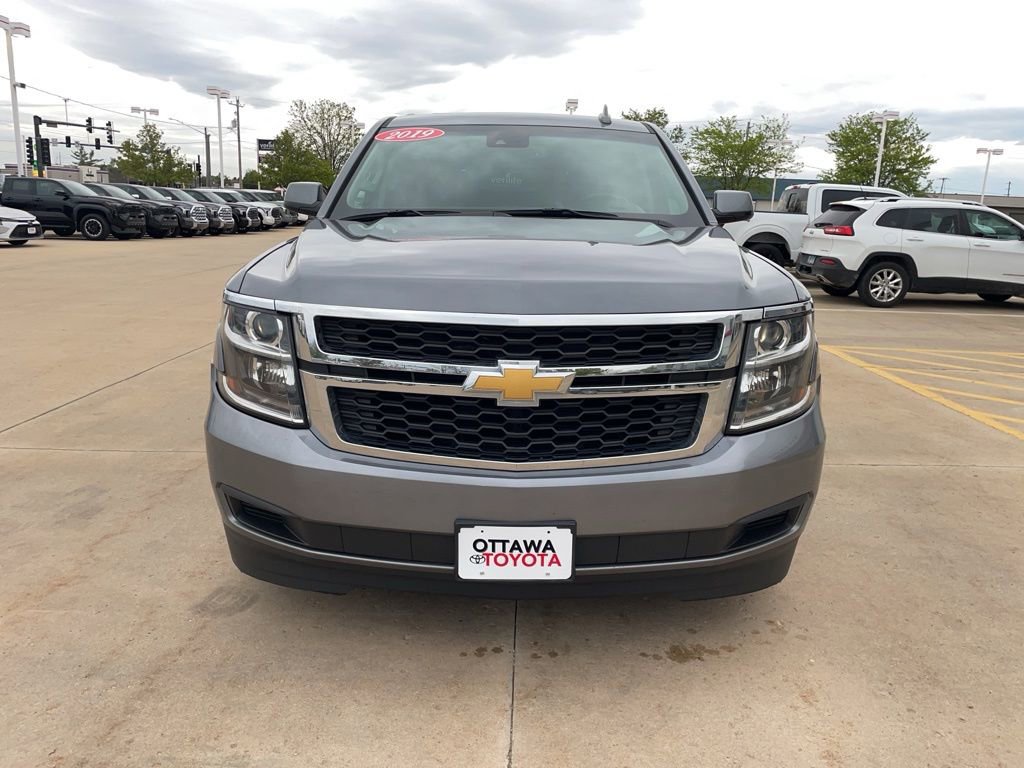 Used 2019 Chevrolet Suburban LT AWD/4WD image 4