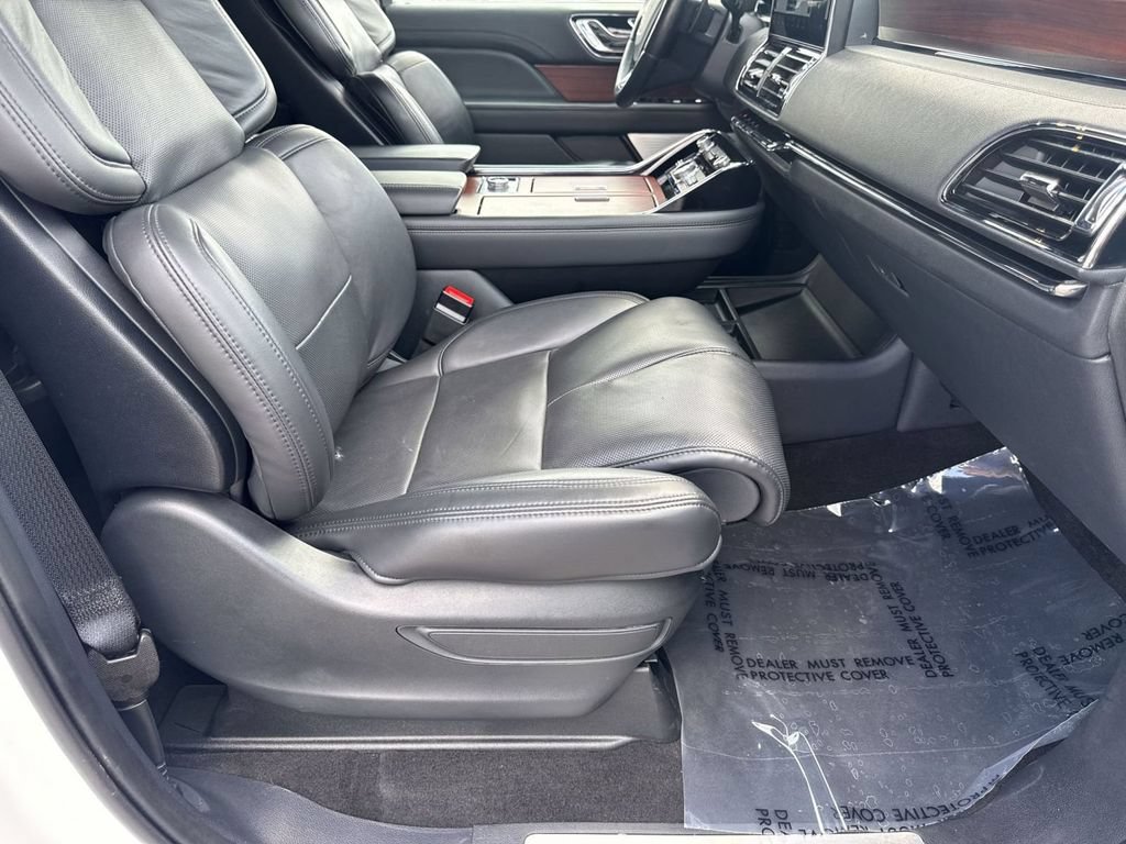 Certified 2023 Lincoln Navigator Reserve AWD/4WD image 32