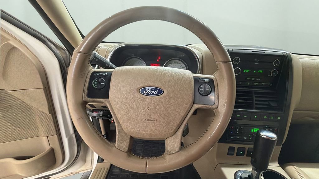 Used 2008 Ford Explorer Sport Trac Limited AWD/4WD image 12