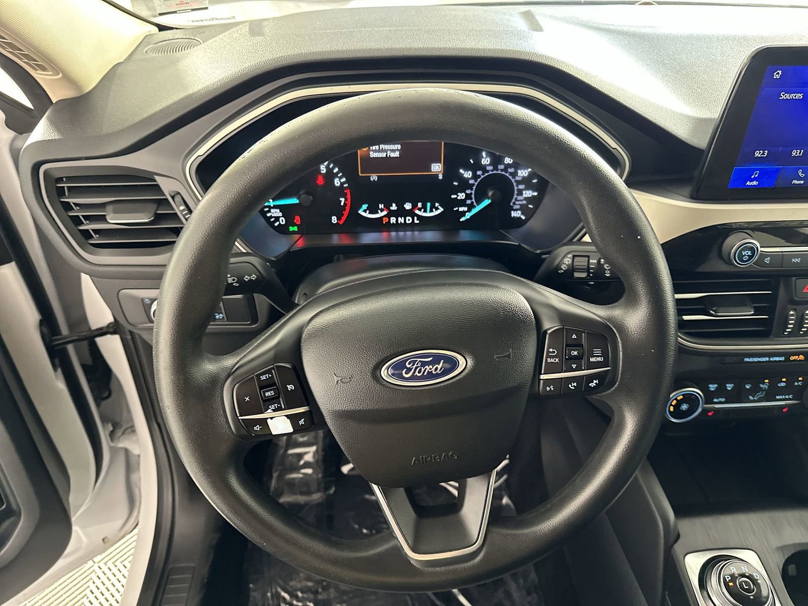 Used 2020 Ford Escape SE image 14