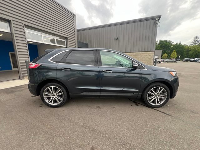 Used 2023 Ford Edge Titanium w/ Equipment Group 301A AWD/4WD image 4
