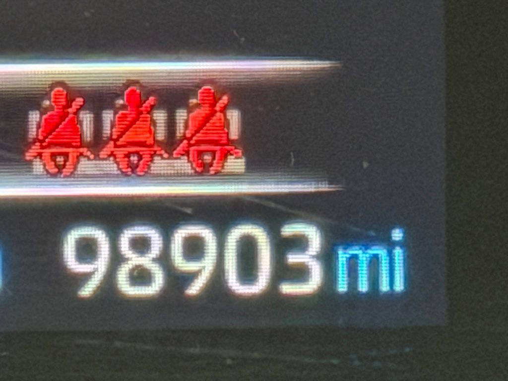 Used 2020 Toyota RAV4 XLE w/ XLE Grade Weather Package image 20