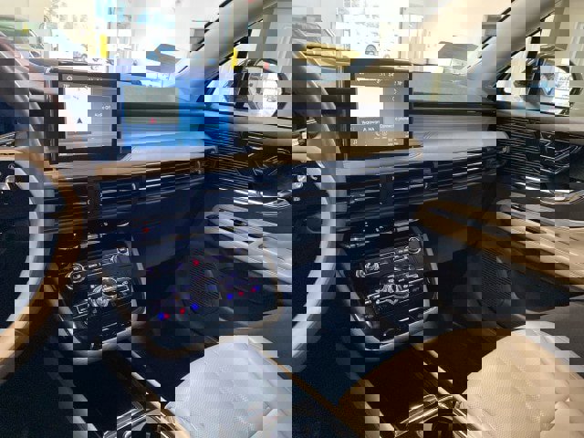 Used 2022 Lincoln Corsair AWD w/ Equipment Group 101A image 12