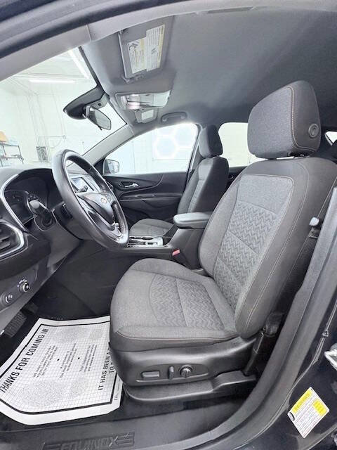 Used 2022 Chevrolet Equinox LT w/ Driver Convenience Package AWD/4WD image 13