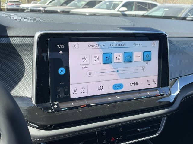New 2025 Volkswagen Atlas Cross Sport SEL Premium R-Line image 15