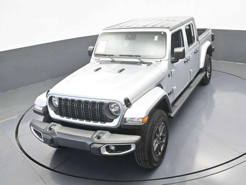 Used 2024 Jeep Gladiator Sport image 46