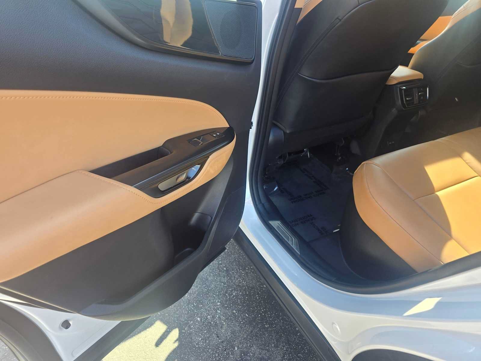 Used 2025 Lexus NX 350h AWD w/ Accessory Package (2T) image 16