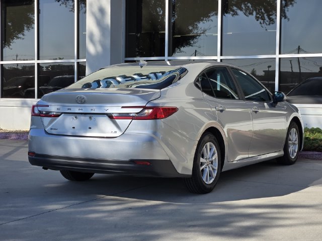 Used 2026 Toyota Camry LE FWD image 7