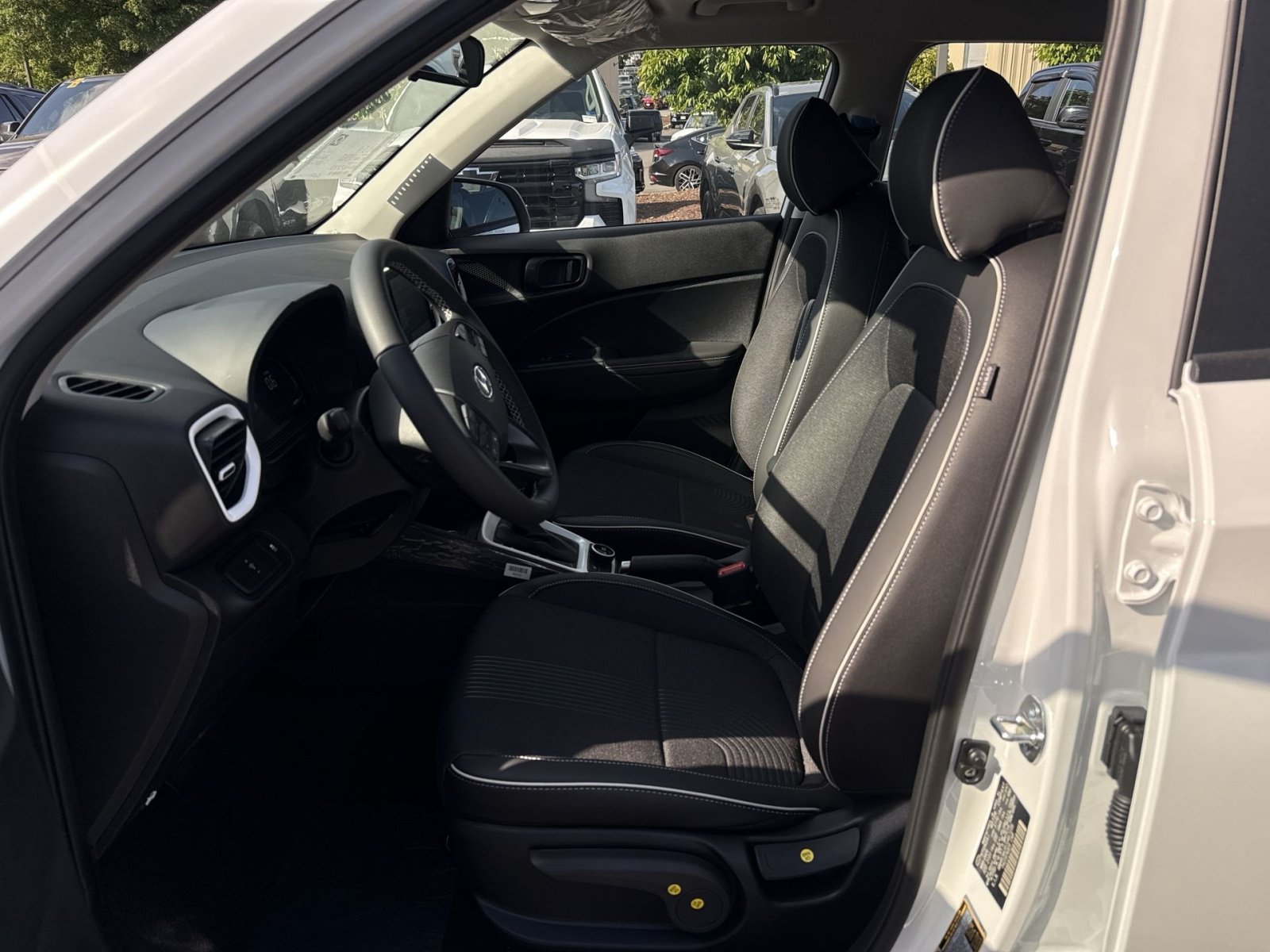 New 2026 Hyundai Venue SEL FWD image 13