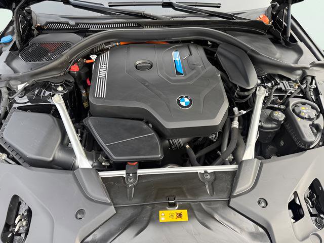 Used 2023 BMW 530e w/ M Sport Package RWD image 26