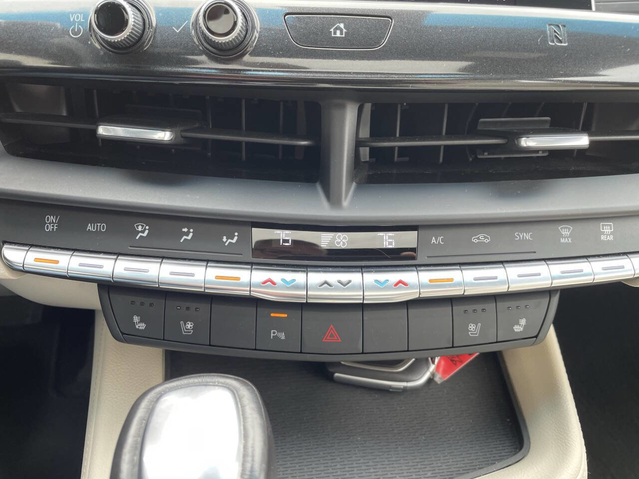 Used 2021 Cadillac CT4 Premium Luxury image 19