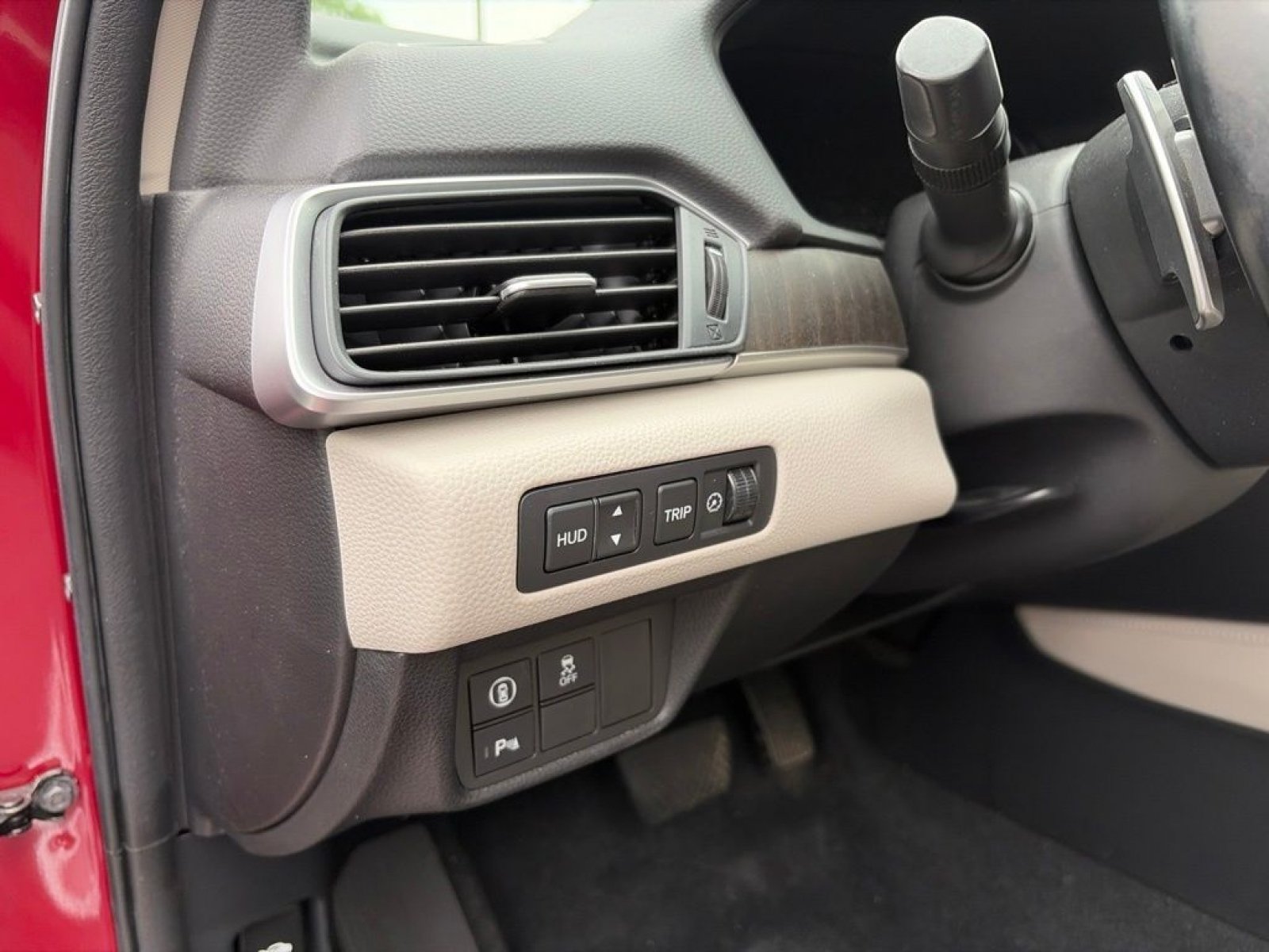 Used 2021 Honda Accord Touring image 16
