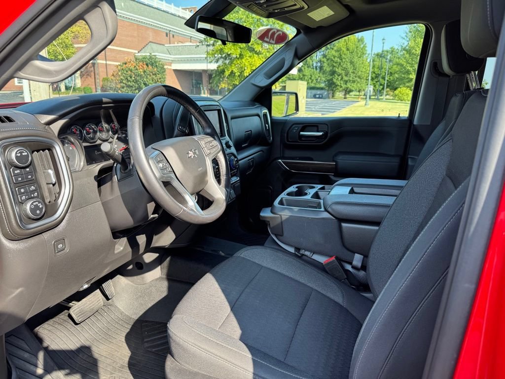 Certified 2022 Chevrolet Silverado 1500 RST w/ Z71 Off-Road Package AWD/4WD image 11
