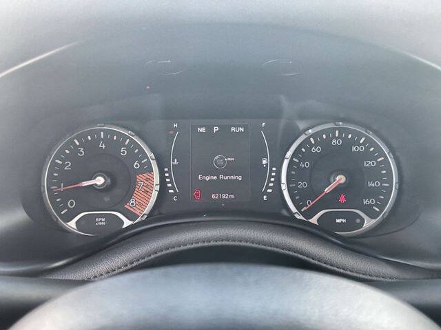 Used 2023 Jeep Renegade Latitude AWD/4WD image 12