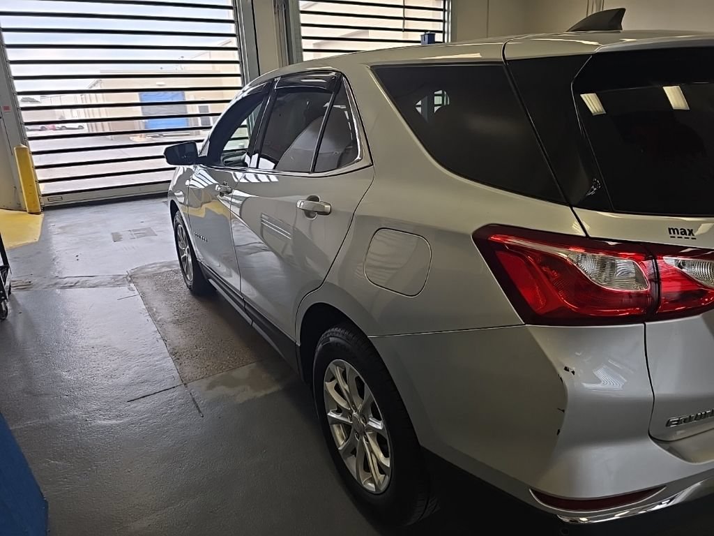 Used 2020 Chevrolet Equinox LT w/ Driver Convenience Package FWD image 5