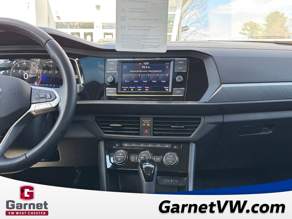 Certified 2023 Volkswagen Jetta SE image 18