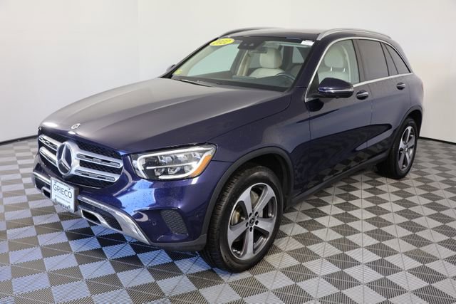 Used 2022 Mercedes-Benz GLC 300 4MATIC w/ Premium Package Lite image 4