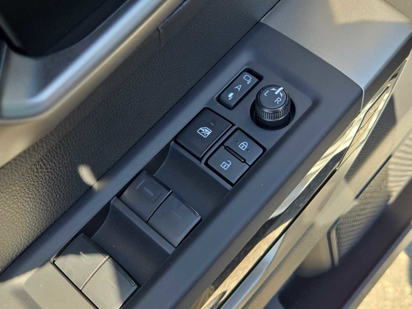 New 2026 Toyota Tundra Limited AWD/4WD image 11