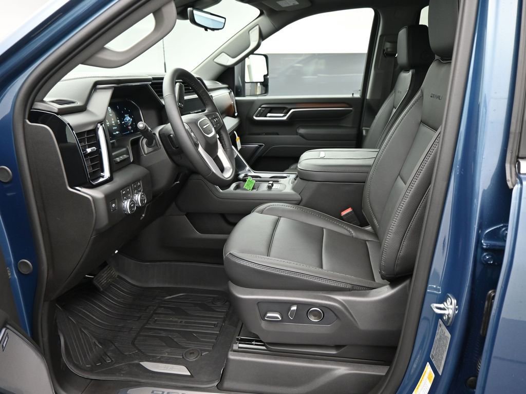 New 2026 GMC Sierra 3500 Denali w/ Denali Reserve Package image 9