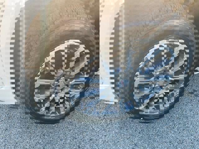 Used 2021 GMC Acadia Denali w/ Denali Technology Package image 6