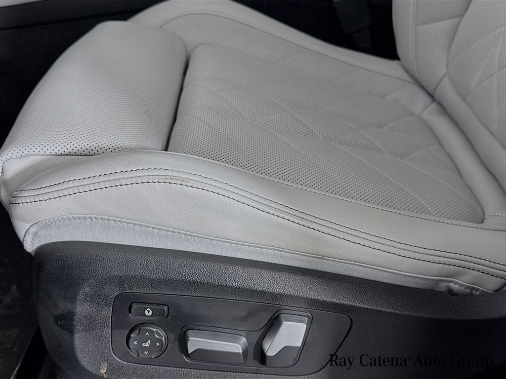 Used 2024 BMW X5 xDrive40i w/ Executive Package image 20