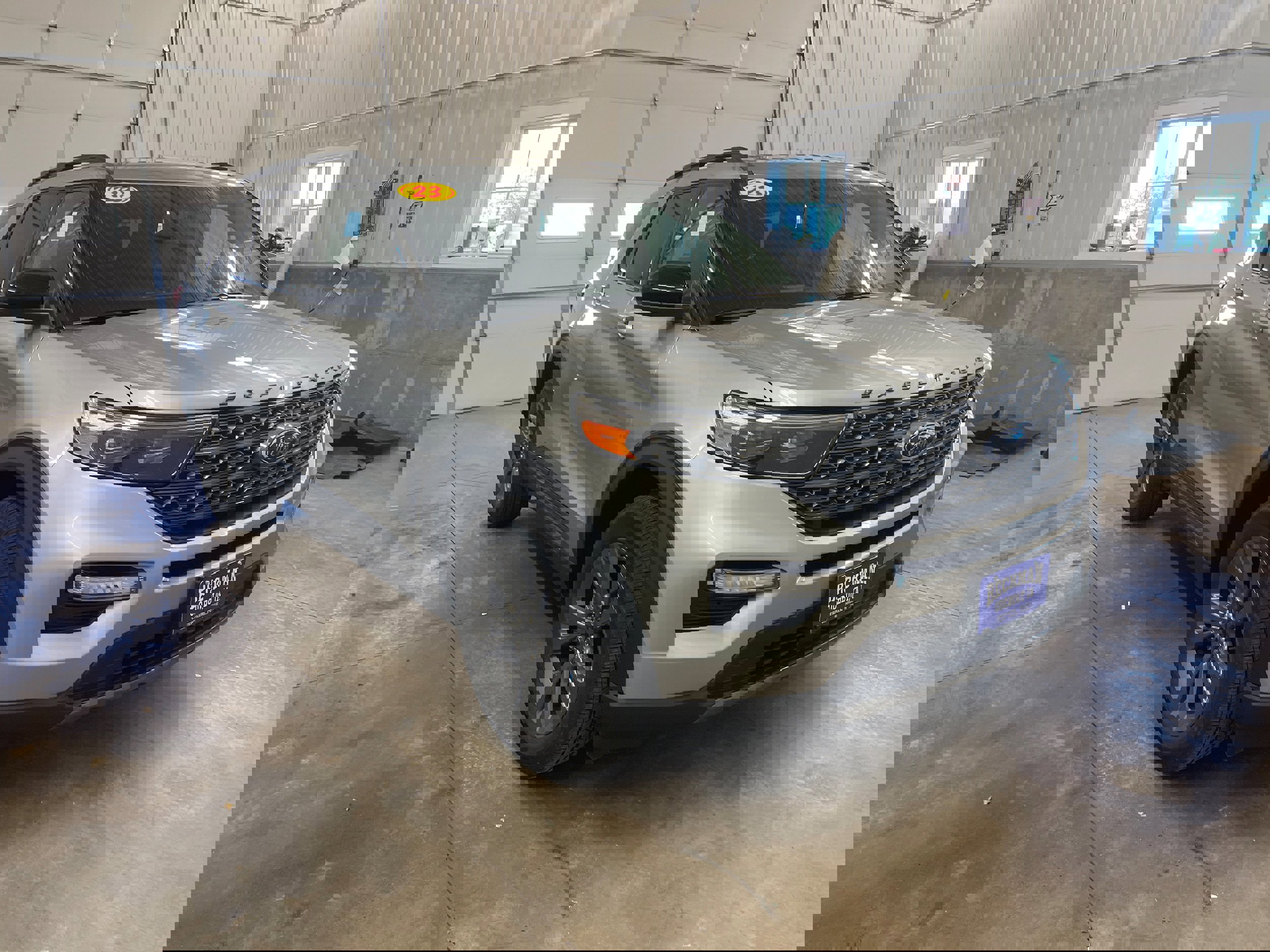 Used 2023 Ford Explorer XLT w/ Equipment Group 202A image 7