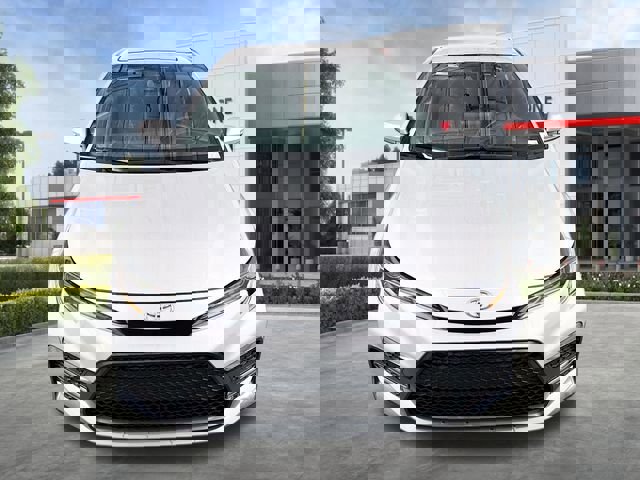 Used 2022 Toyota Corolla XSE FWD image 2