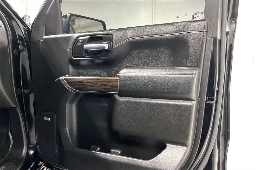 Used 2021 Chevrolet Silverado 1500 LT Trail Boss w/ Convenience Package II image 23