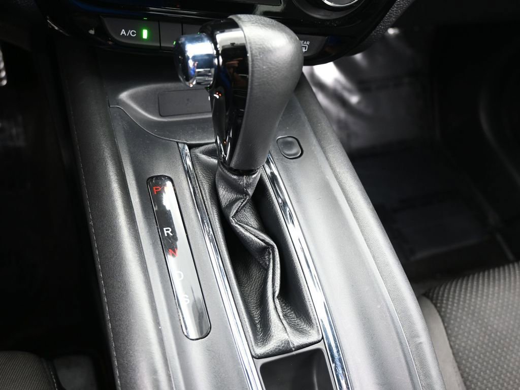 Used 2021 Honda HR-V Sport image 25