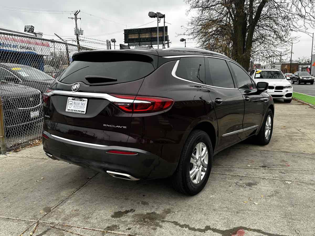 Used 2018 Buick Enclave Essence image 4