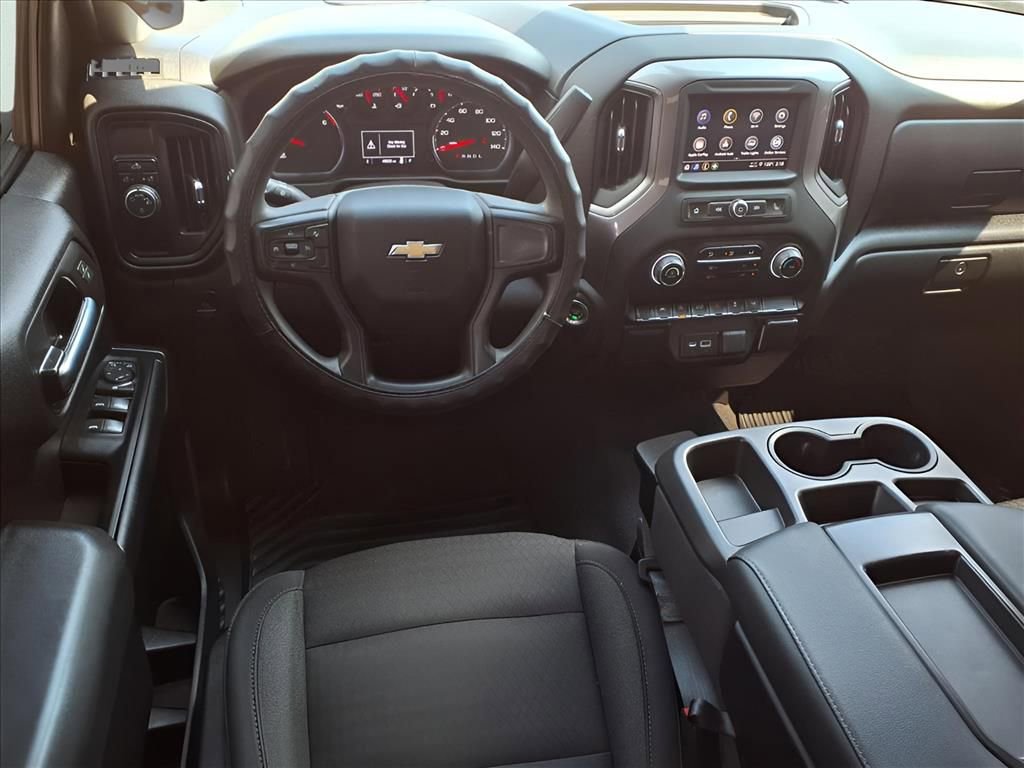 Used 2023 Chevrolet Silverado 1500 Custom image 9