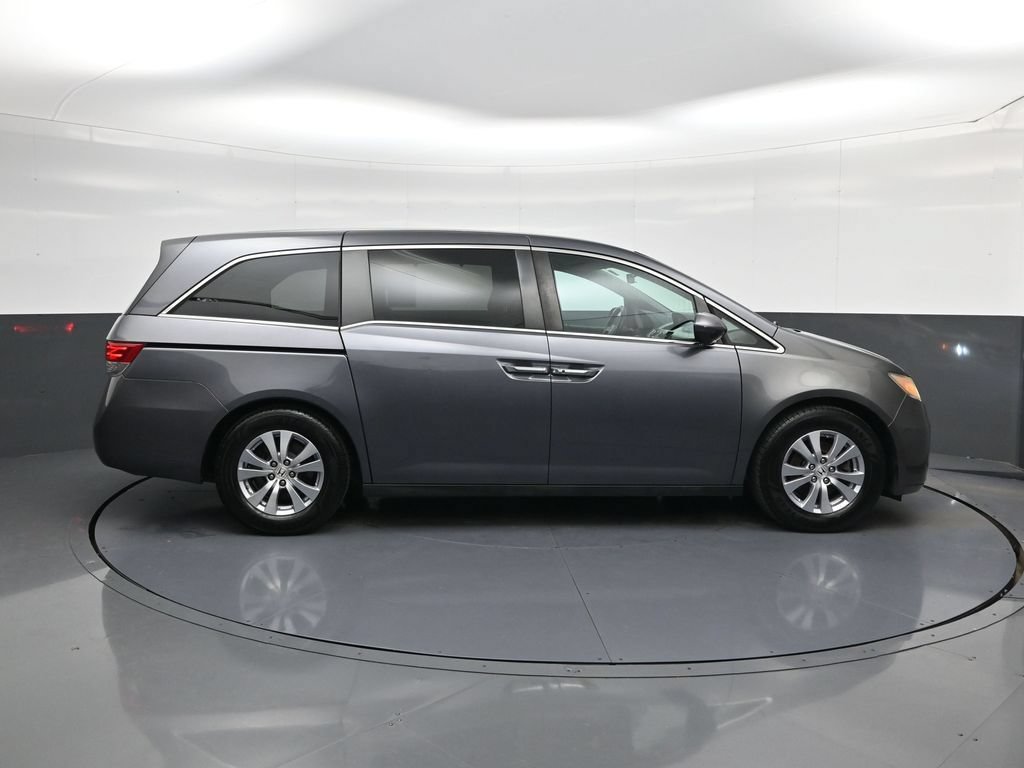 Used 2016 Honda Odyssey SE image 11