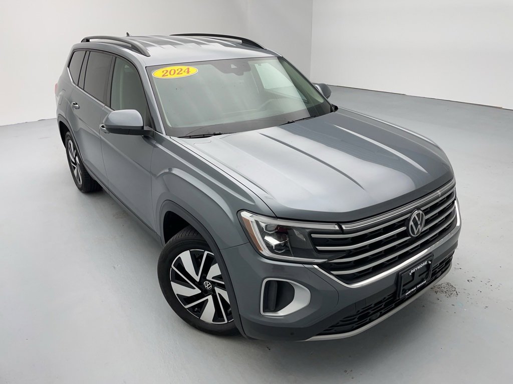Used 2024 Volkswagen Atlas SE image 2