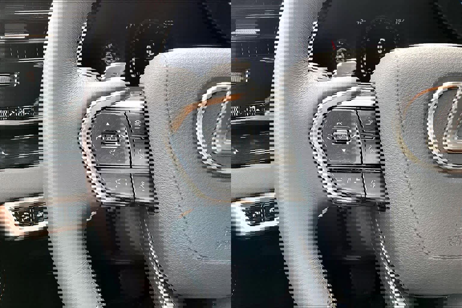 Used 2025 Lexus RX 350 FWD w/ Technology Package image 22