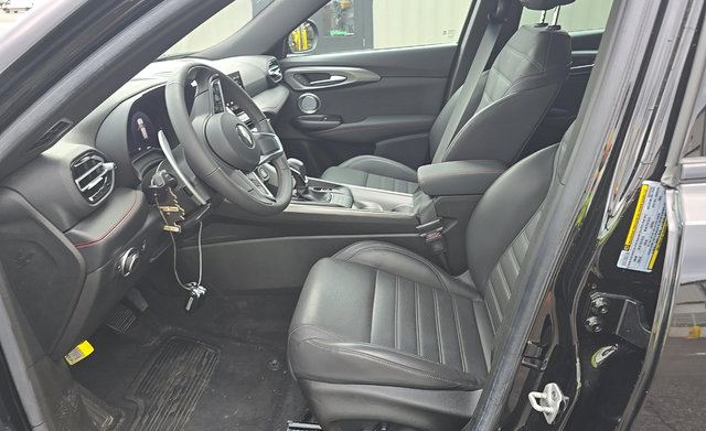 Used 2024 Dodge Hornet R/T Plus w/ R/T Blacktop Package AWD/4WD image 5