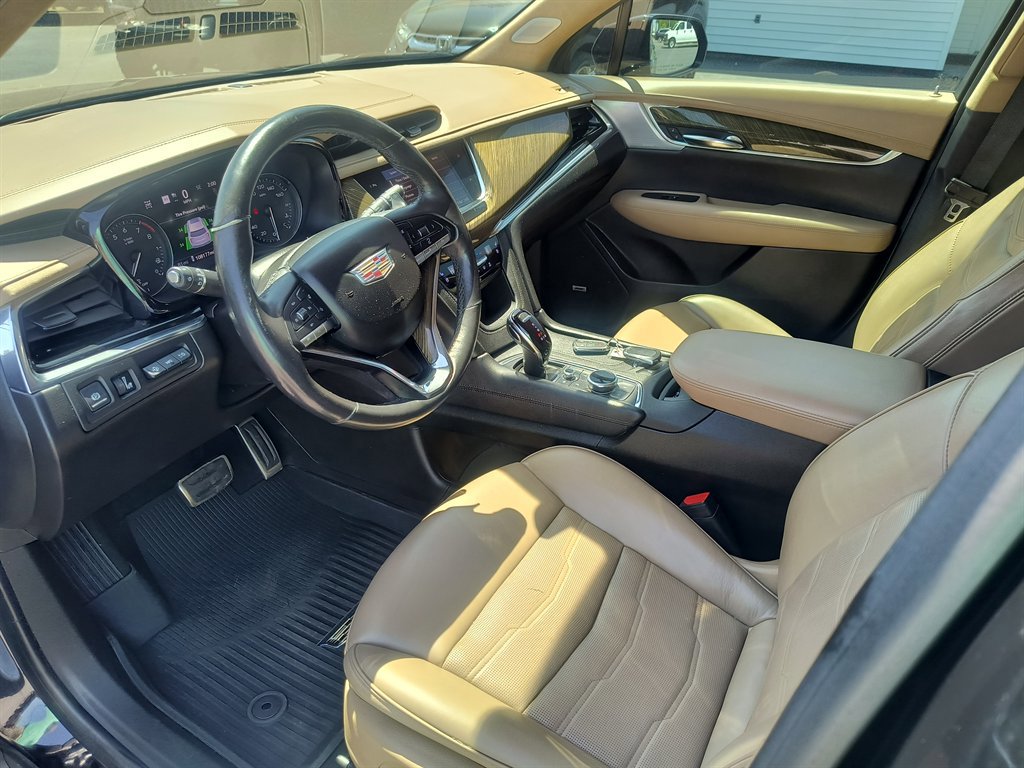 Used 2020 Cadillac XT6 Sport w/ Platinum Package AWD/4WD image 13