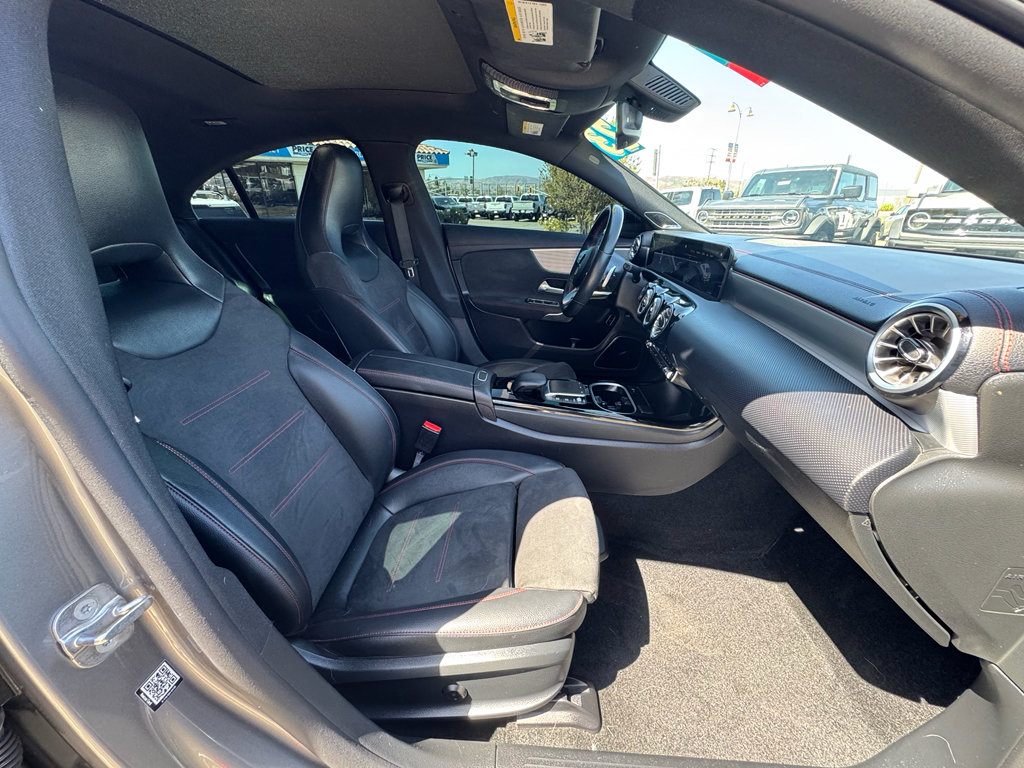 Used 2023 Mercedes-Benz CLA 250 image 27