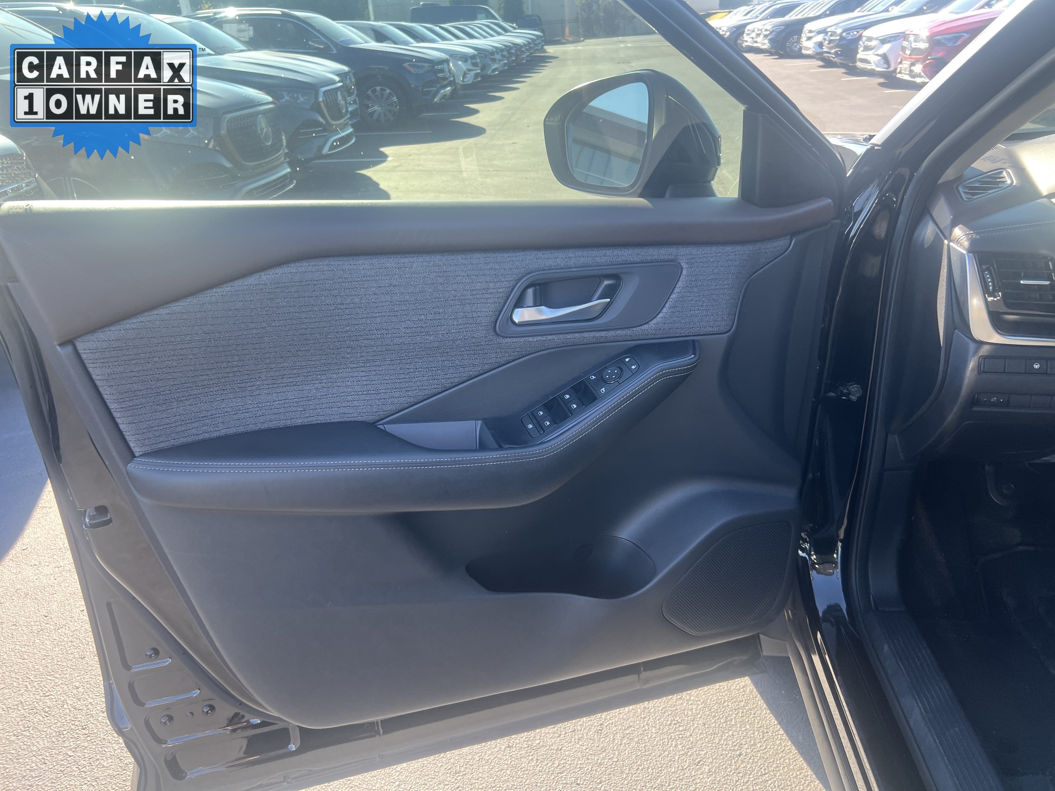 Used 2022 Nissan Rogue SV FWD image 14