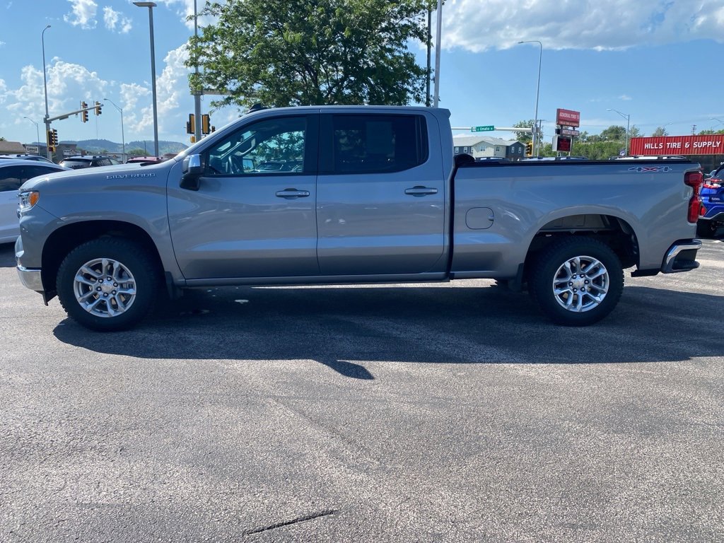 Used 2023 Chevrolet Silverado 1500 LT image 4