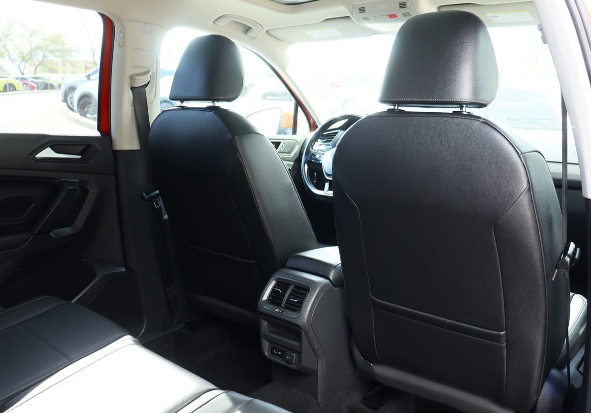 Used 2019 Volkswagen Tiguan SEL AWD/4WD image 29