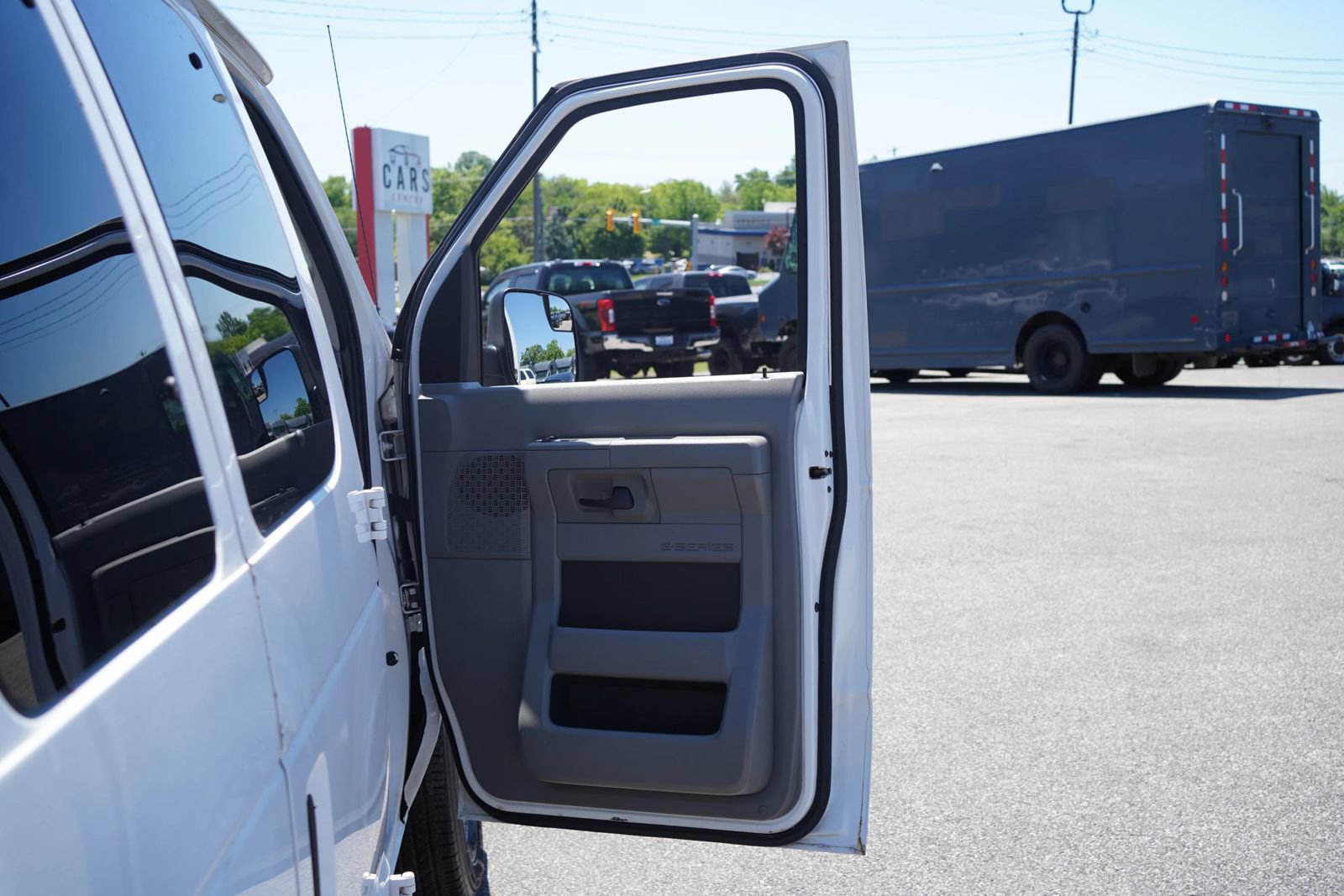Used 2011 Ford E-250 and Econoline 250 w/ PWR Group RWD image 22