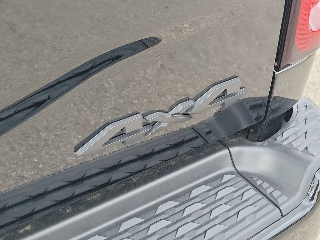 New 2026 RAM 2500 Big Horn AWD/4WD image 7