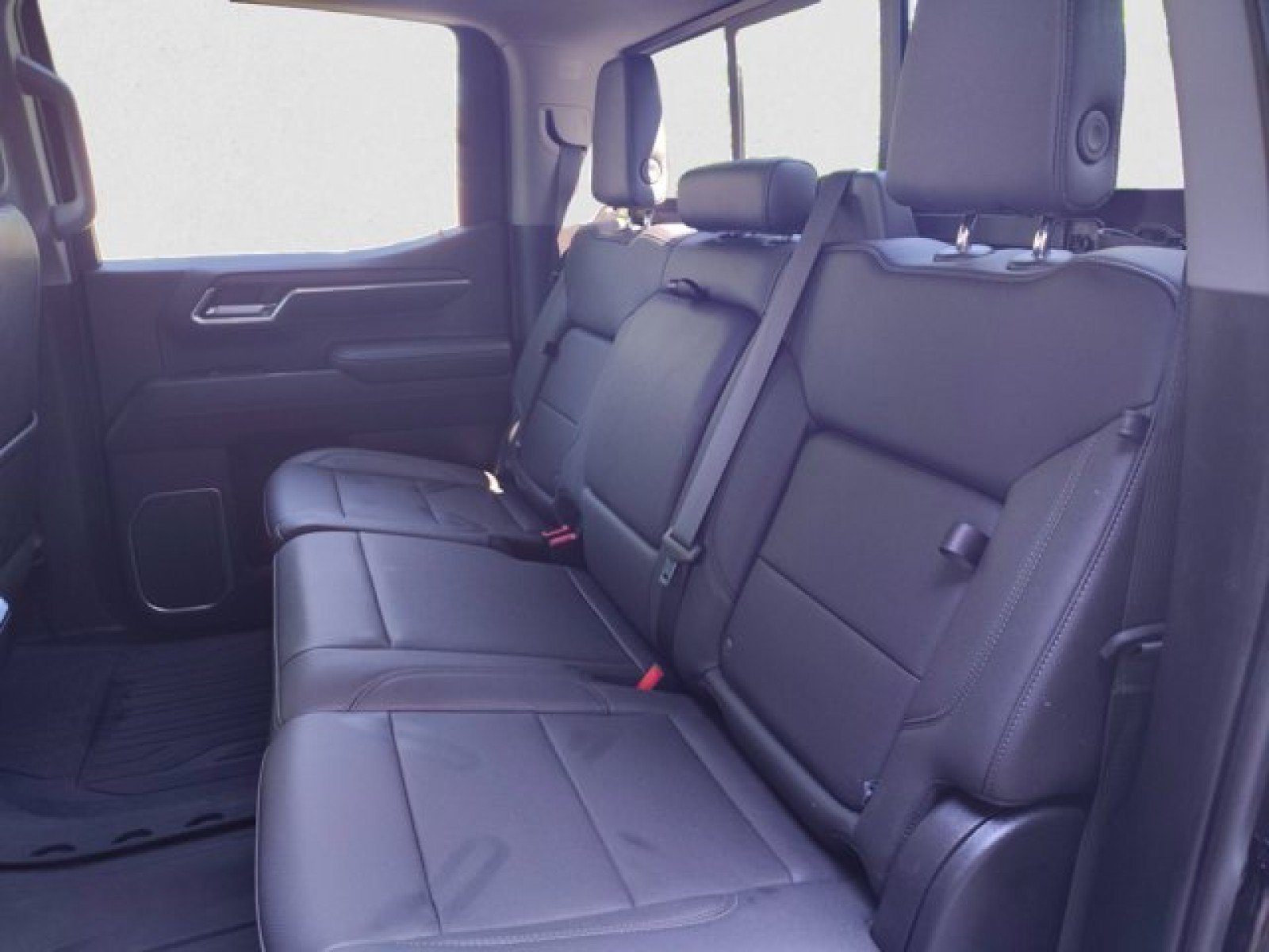 Used 2023 GMC Sierra 1500 SLT w/ SLT Premium Package AWD/4WD image 17