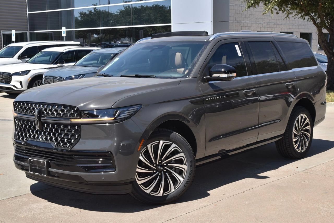 New 2027 Lincoln Navigator Black Label AWD/4WD image 12