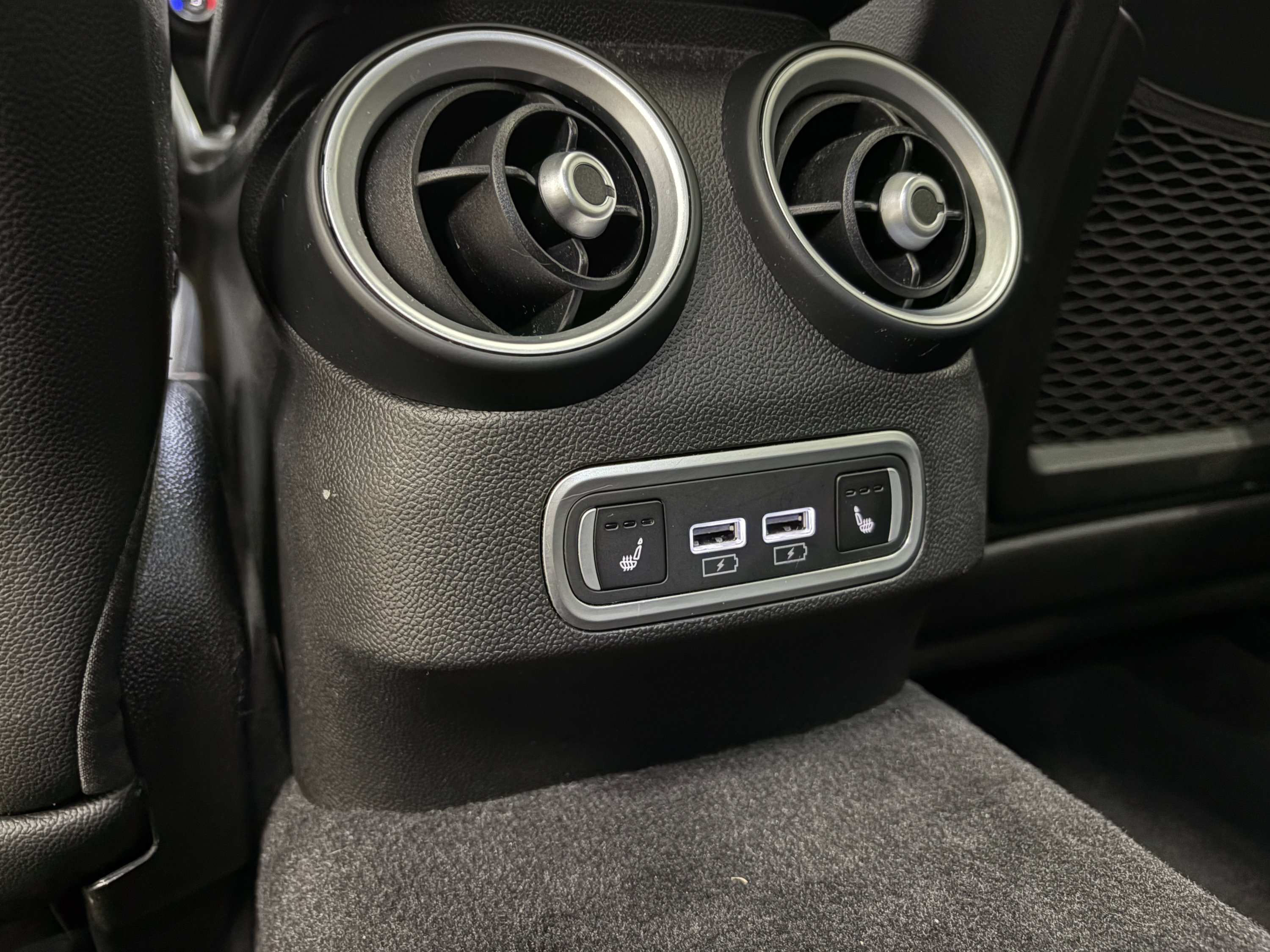 Used 2022 Alfa Romeo Giulia Ti AWD/4WD image 22