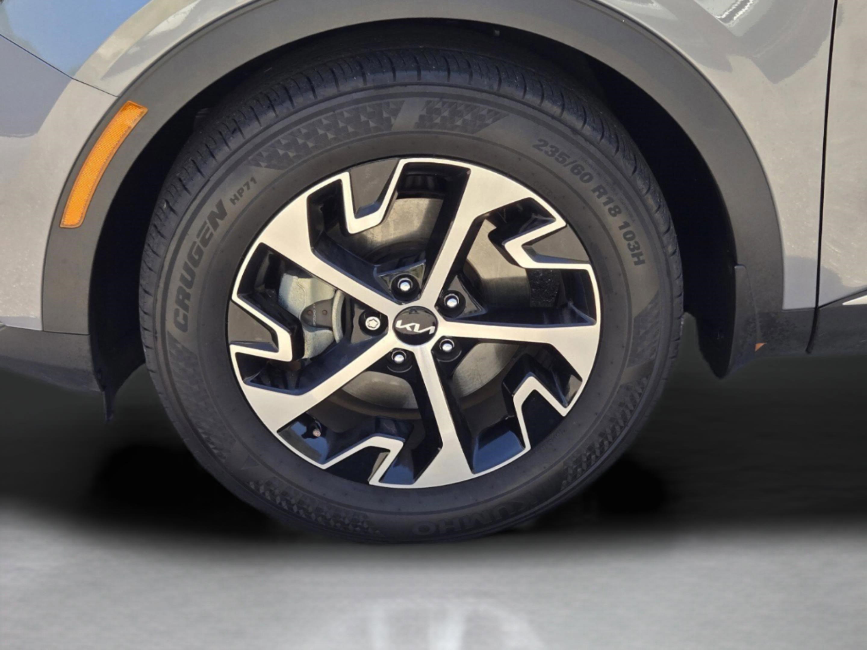 Used 2024 Kia Sportage EX image 15