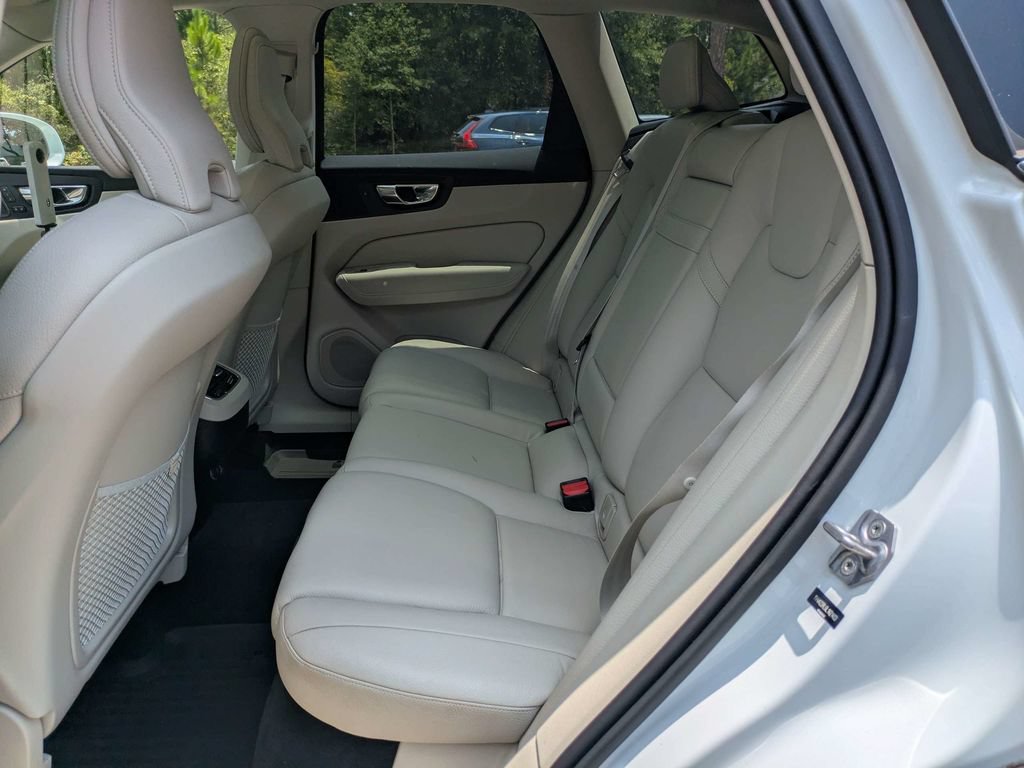 Used 2020 Volvo XC60 T6 Inscription AWD/4WD image 14
