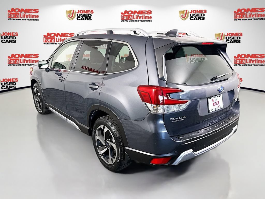 Used 2022 Subaru Forester Touring AWD/4WD image 2